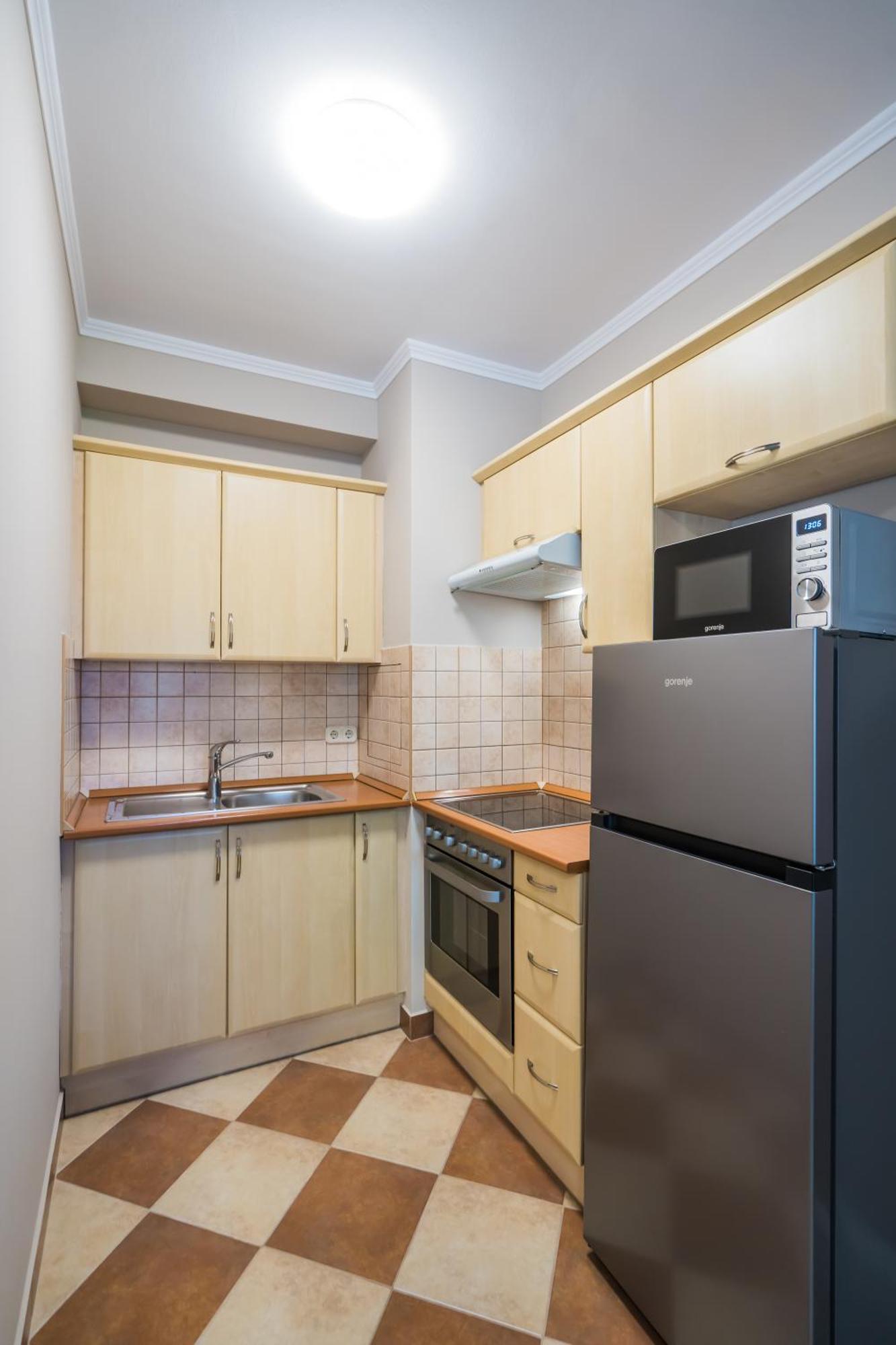Plazs Home Apartman Шіофок Екстер'єр фото